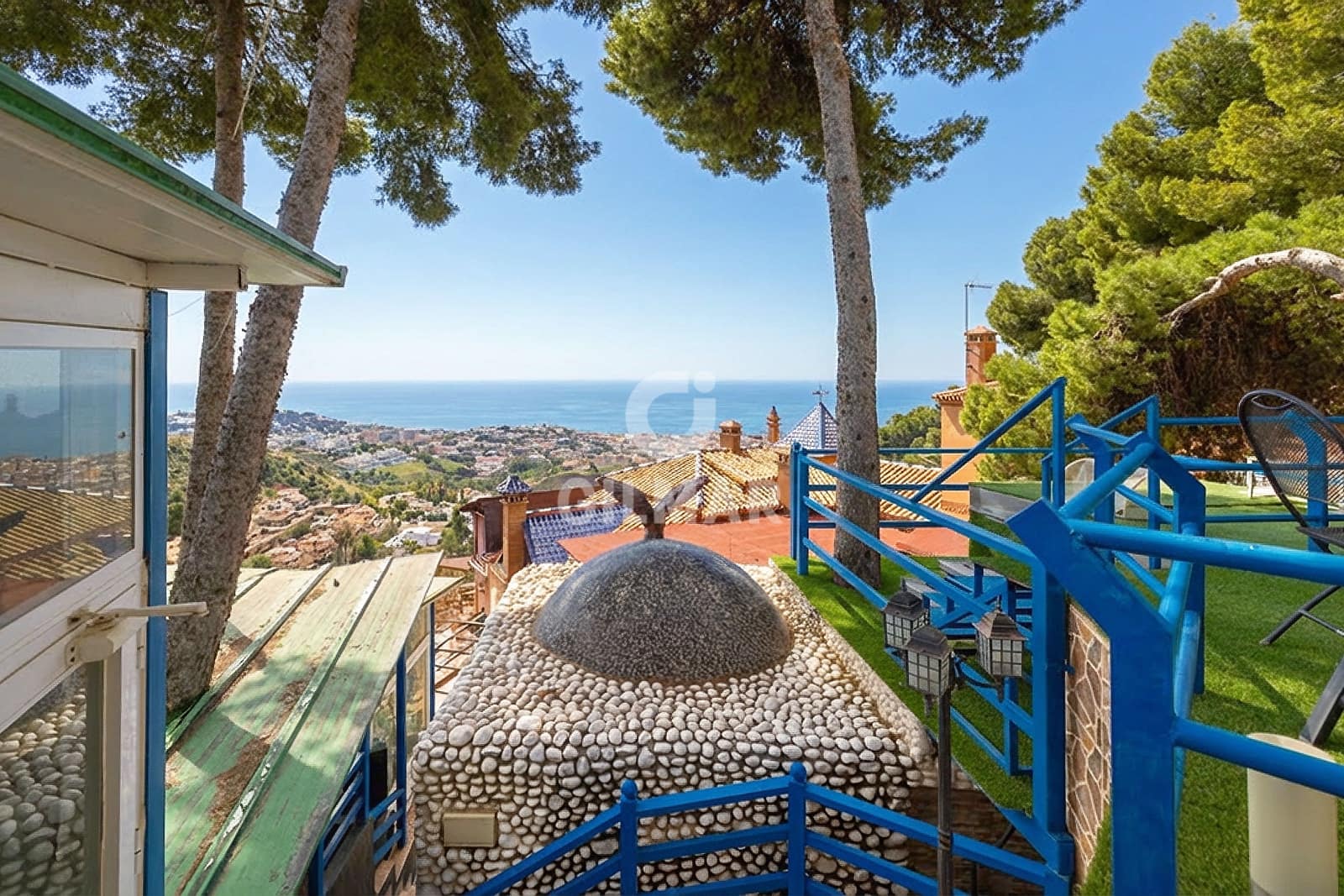 10 soverom Villa til salgs i Malaga by med svømmebasseng garasje - € 2 600 000 (Ref: 9976452)