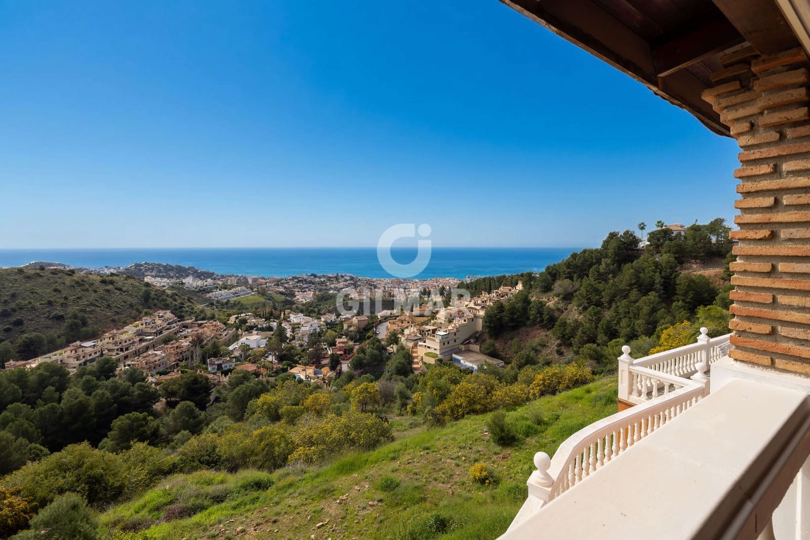 10 soverom Villa til salgs i Malaga by med svømmebasseng garasje - € 2 600 000 (Ref: 9976452)