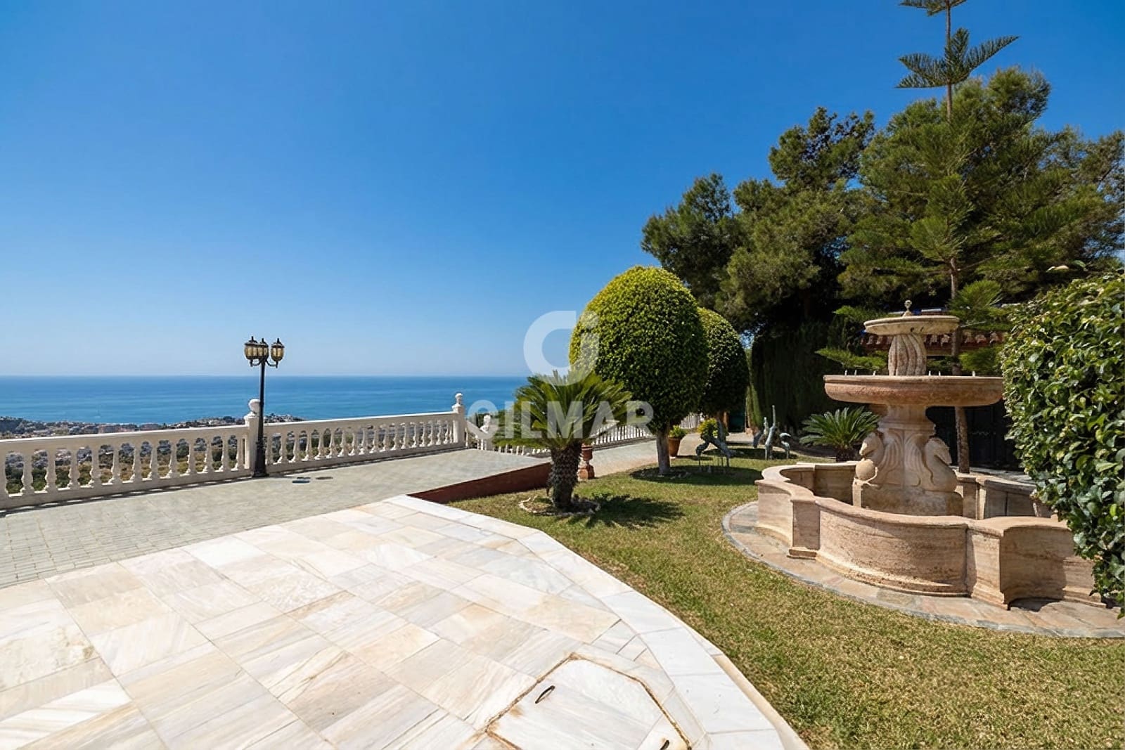10 soverom Villa til salgs i Malaga by med svømmebasseng garasje - € 2 600 000 (Ref: 9976452)