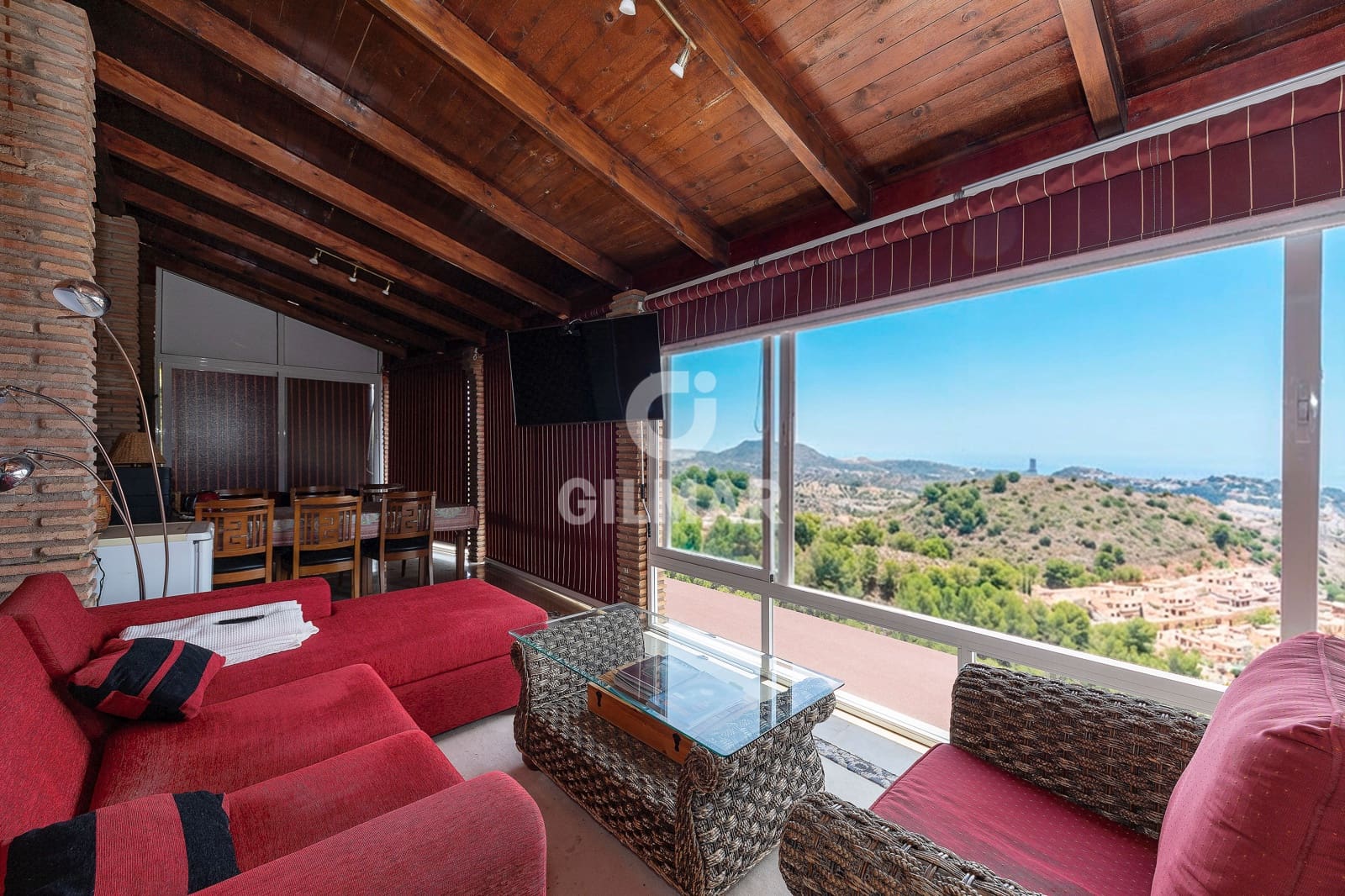 10 soverom Villa til salgs i Malaga by med svømmebasseng garasje - € 2 600 000 (Ref: 9976452)
