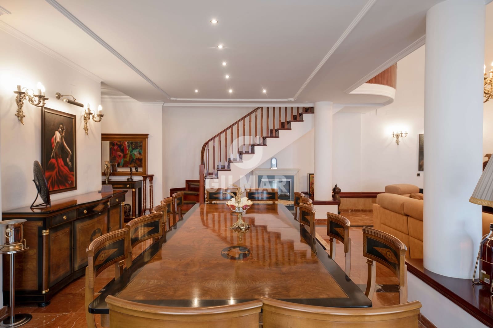 10 soverom Villa til salgs i Malaga by med svømmebasseng garasje - € 2 600 000 (Ref: 9976452)