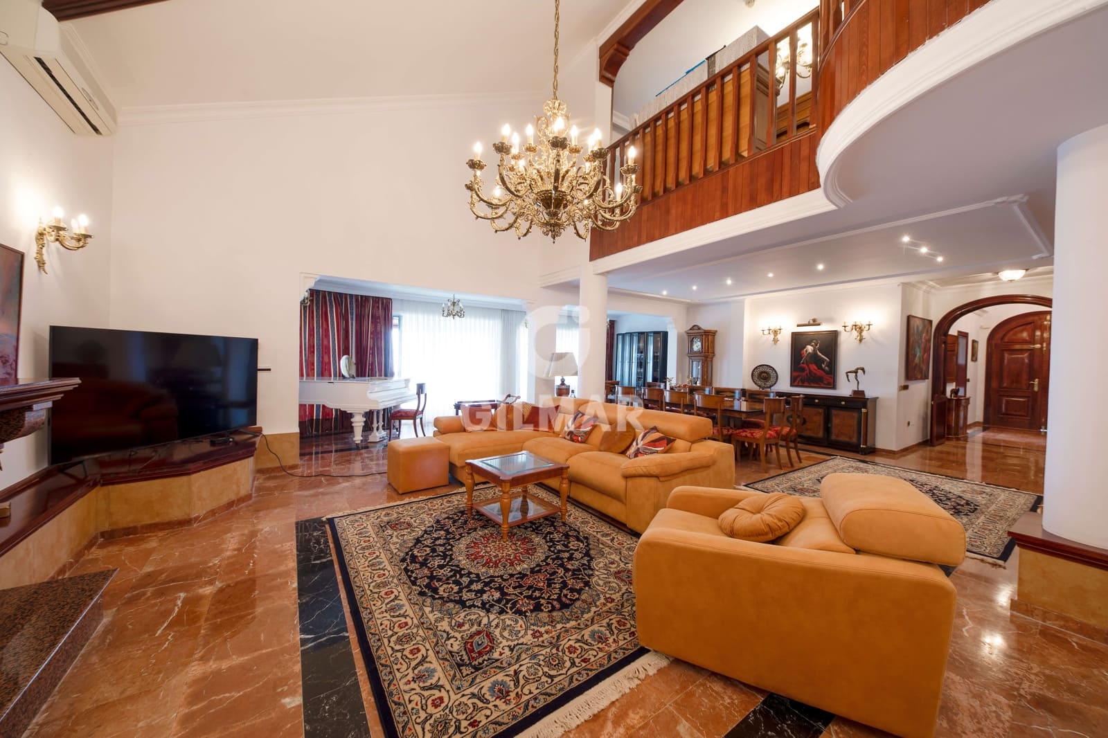 10 soverom Villa til salgs i Malaga by med svømmebasseng garasje - € 2 600 000 (Ref: 9976452)