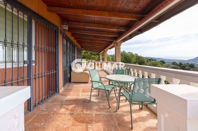 Chalet de 10 habitaciones en Lomas de San Anton, Málaga ciudad en venta con piscina garaje - 2.600.000 € (Ref: 9976452)