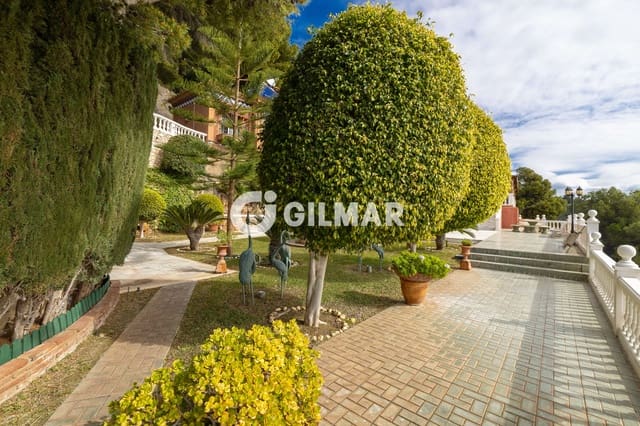 Chalet de 10 habitaciones en Lomas de San Anton, Málaga ciudad en venta con piscina garaje - 2.600.000 € (Ref: 9976452)