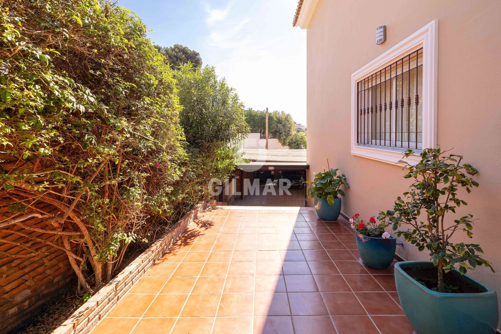 6 soverom Villa til salgs i Malaga by med svømmebasseng garasje - € 1 495 000 (Ref: 9976459)