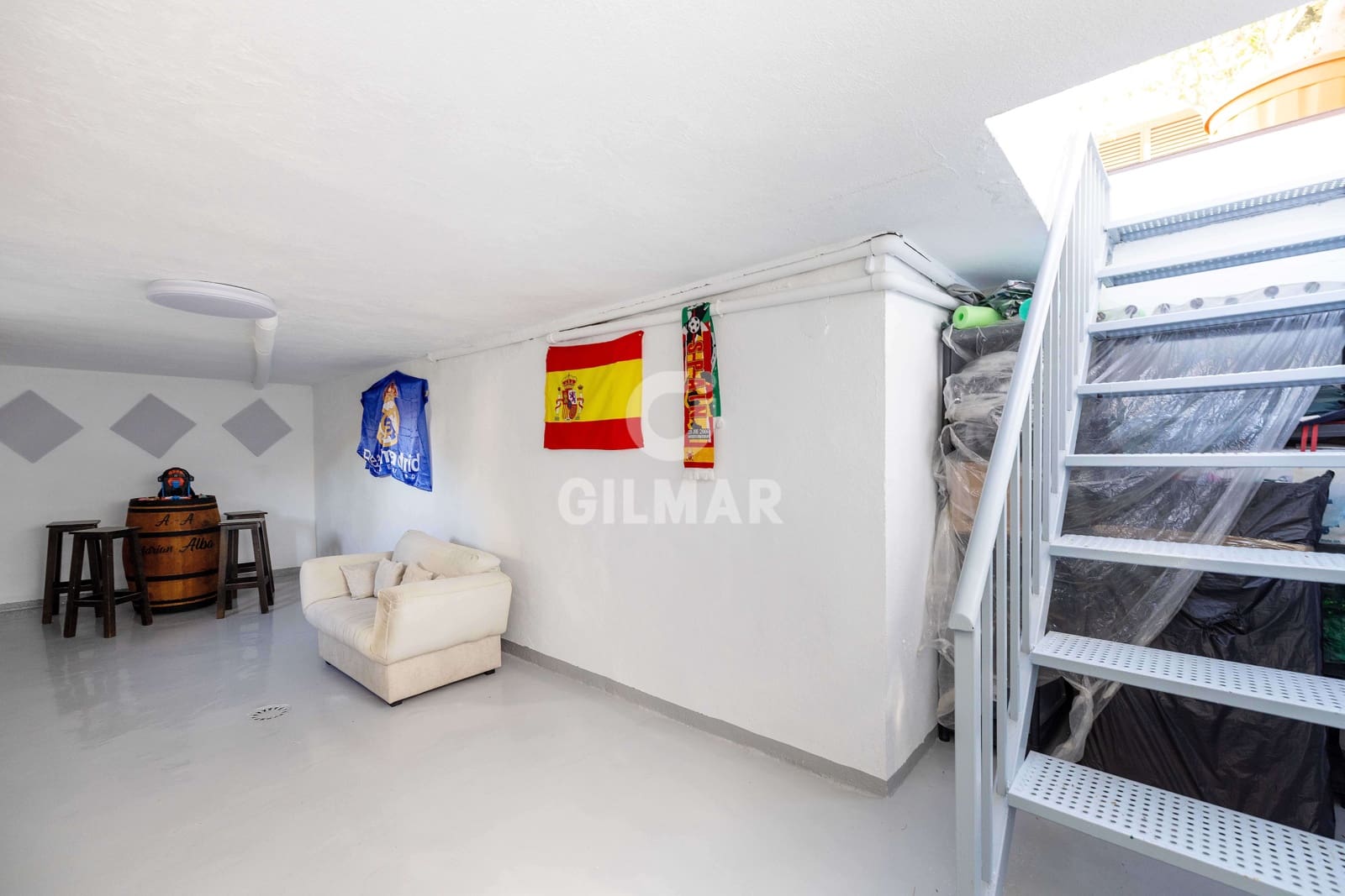 6 soverom Villa til salgs i Malaga by med svømmebasseng garasje - € 1 495 000 (Ref: 9976459)