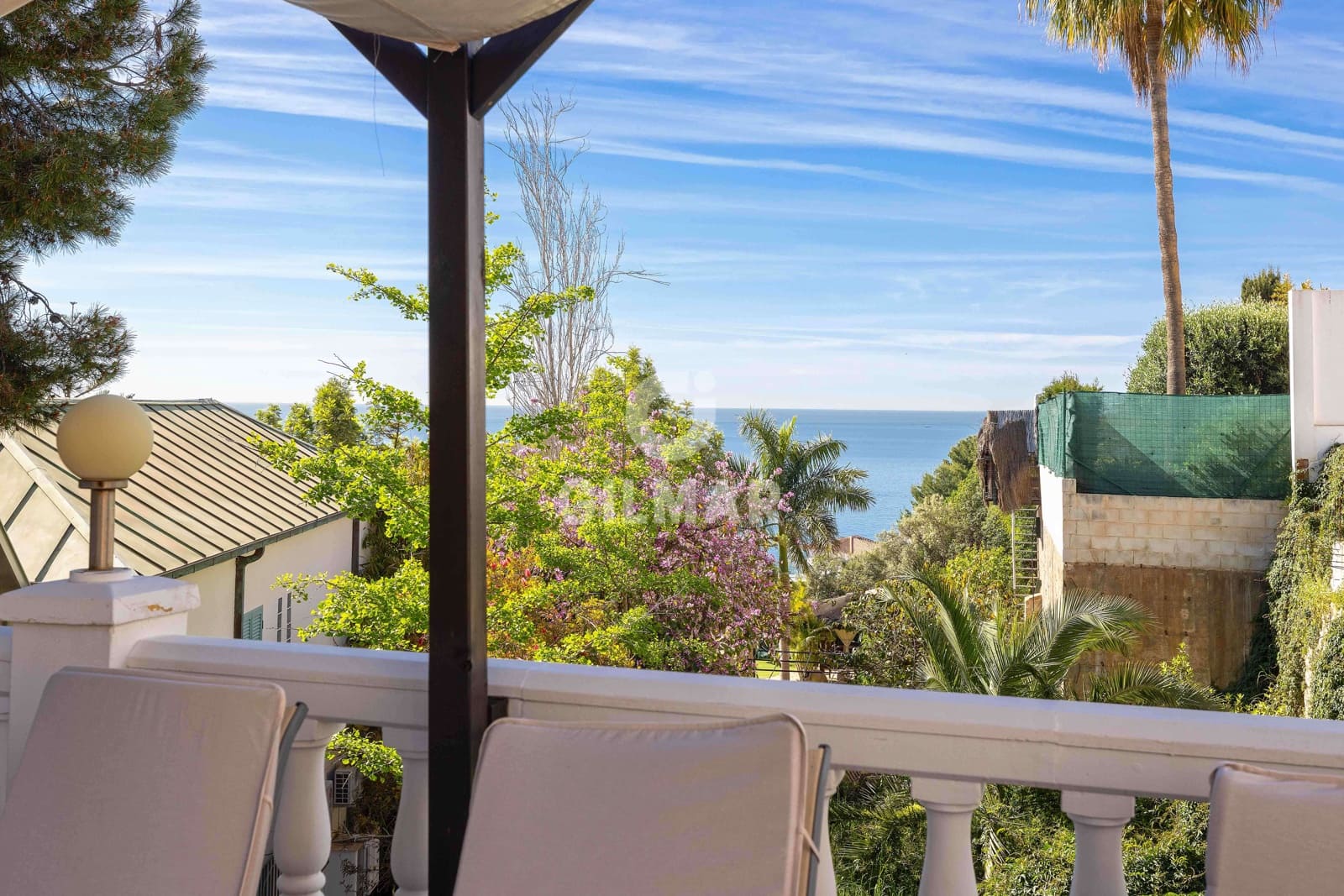 6 soverom Villa til salgs i Malaga by med svømmebasseng garasje - € 1 495 000 (Ref: 9976459)