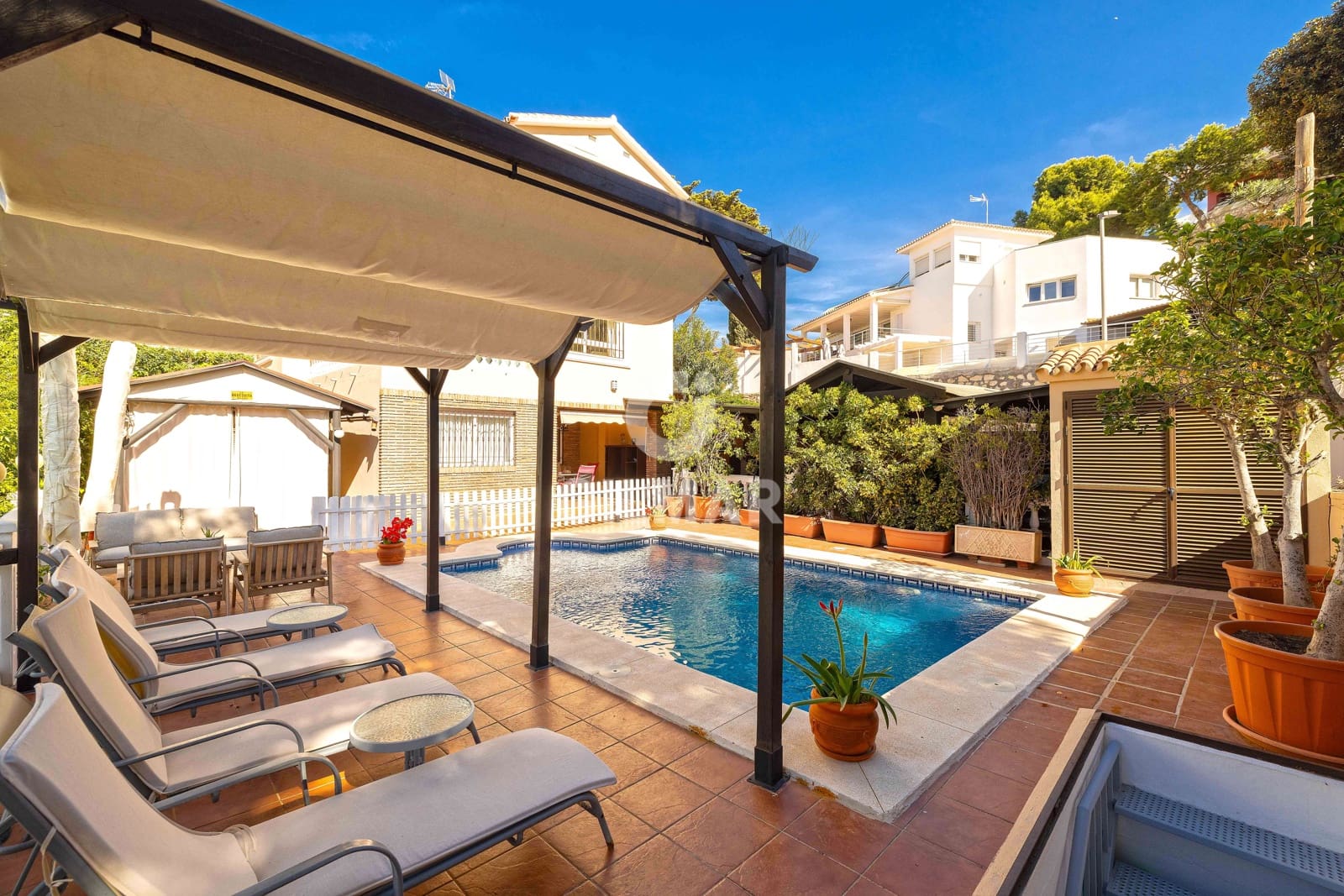 6 soverom Villa til salgs i Malaga by med svømmebasseng garasje - € 1 495 000 (Ref: 9976459)
