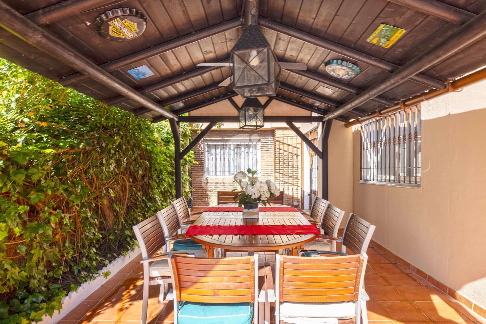 6 soverom Villa til salgs i Malaga by med svømmebasseng garasje - € 1 495 000 (Ref: 9976459)