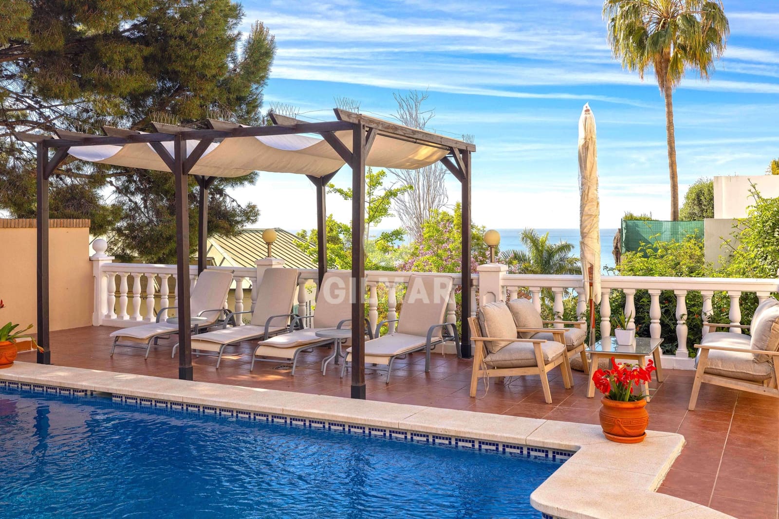 6 soverom Villa til salgs i Malaga by med svømmebasseng garasje - € 1 495 000 (Ref: 9976459)