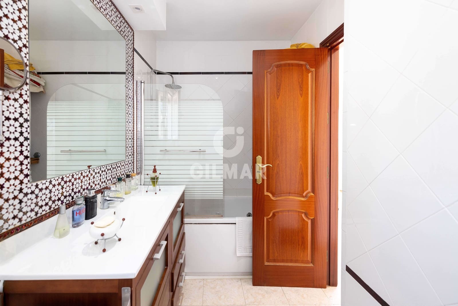 6 soverom Villa til salgs i Malaga by med svømmebasseng garasje - € 1 495 000 (Ref: 9976459)