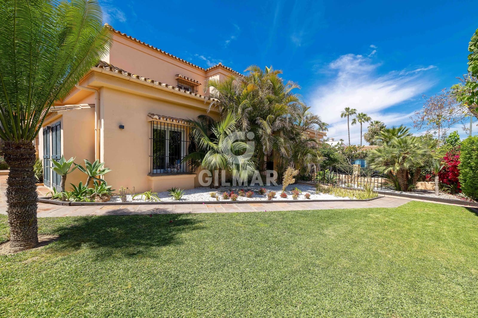 4 soveværelse Villa til salg i Churriana med swimmingpool garage - € 1.990.000 (Ref: 9976460)