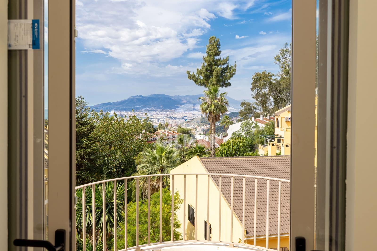 3 sovrum Semi-fristående Villa till salu i Malaga stad - 787 500 € (Ref: 9976461)