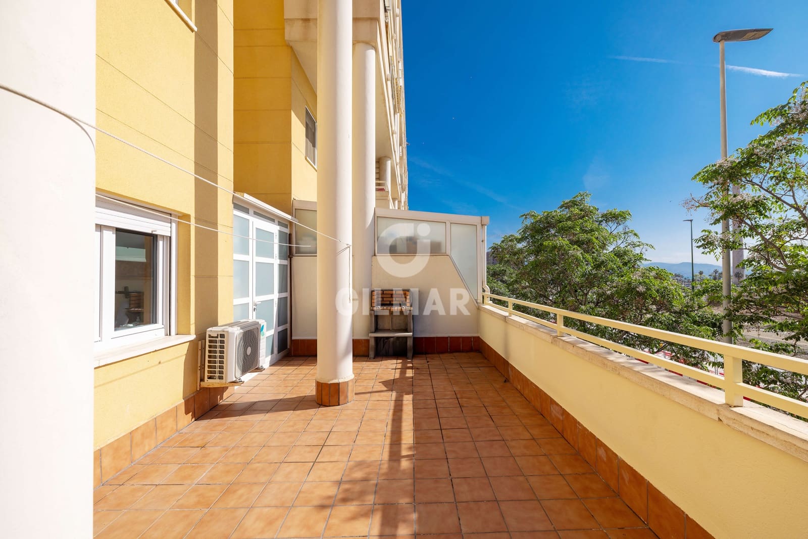 2 soveværelse Lejlighed til salg i Malaga by med swimmingpool garage - € 594.000 (Ref: 9976462)