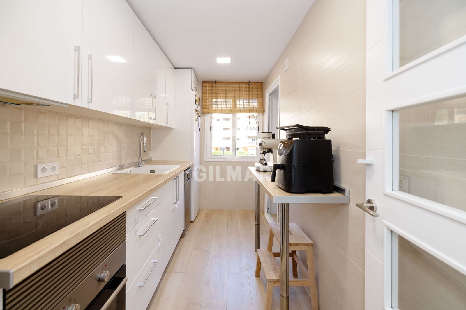 2 soveværelse Lejlighed til salg i Malaga by med swimmingpool garage - € 594.000 (Ref: 9976462)