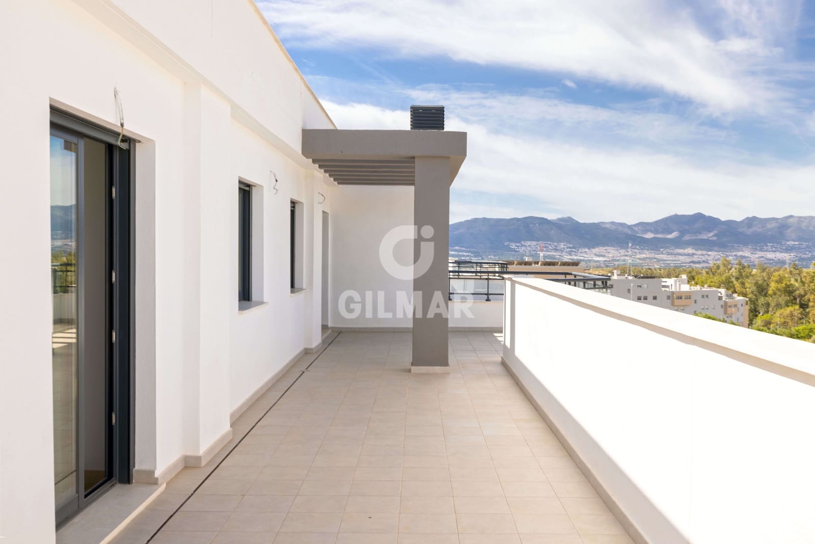 Ático de 3 habitaciones en Puerto de la Torre en venta con piscina garaje - 589.000 € (Ref: 9976466)