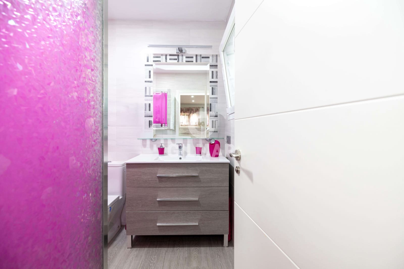 Chalet de 3 habitaciones en Málaga ciudad en venta - 480.000 € (Ref: 9976469)