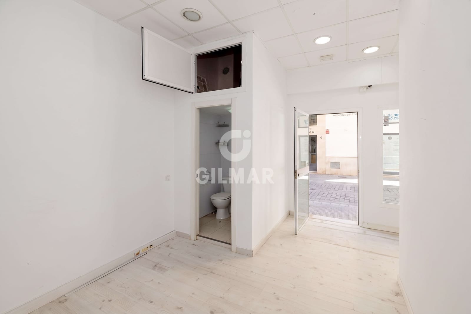 Local Commercial à vendre à Malaga ville - 215 000 € (Ref: 9976471)