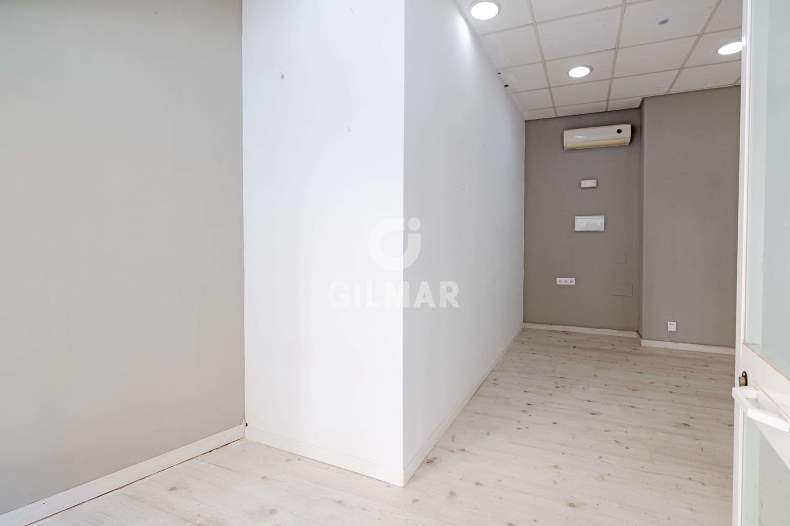 Local Commercial à vendre à Malaga ville - 215 000 € (Ref: 9976471)