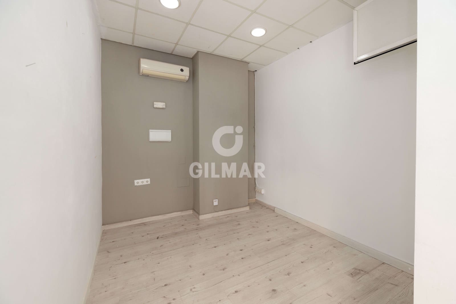 Local Commercial à vendre à Malaga ville - 215 000 € (Ref: 9976471)