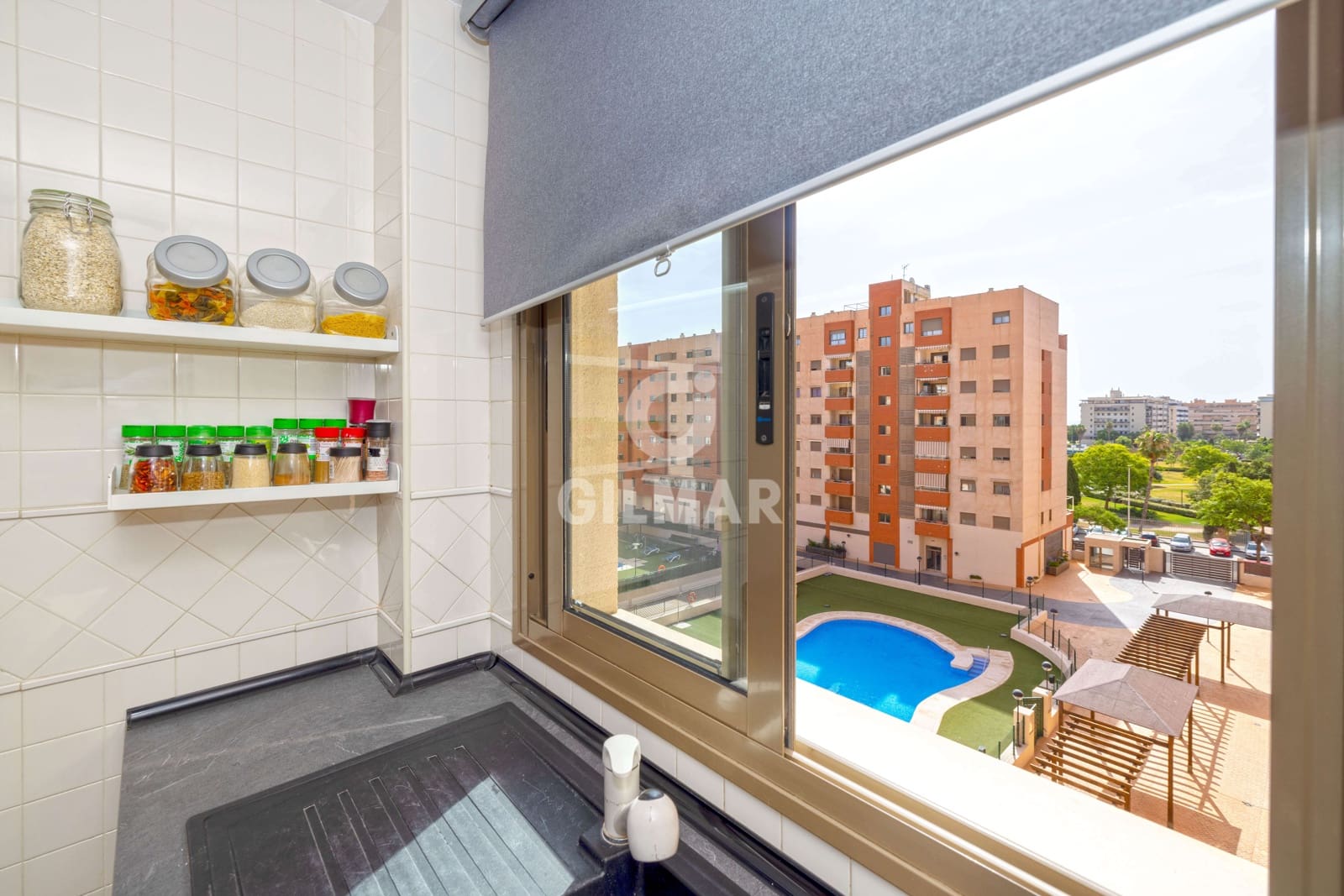 3 soverom Leilighet til salgs i Malaga by med svømmebasseng garasje - € 637 000 (Ref: 9976473)