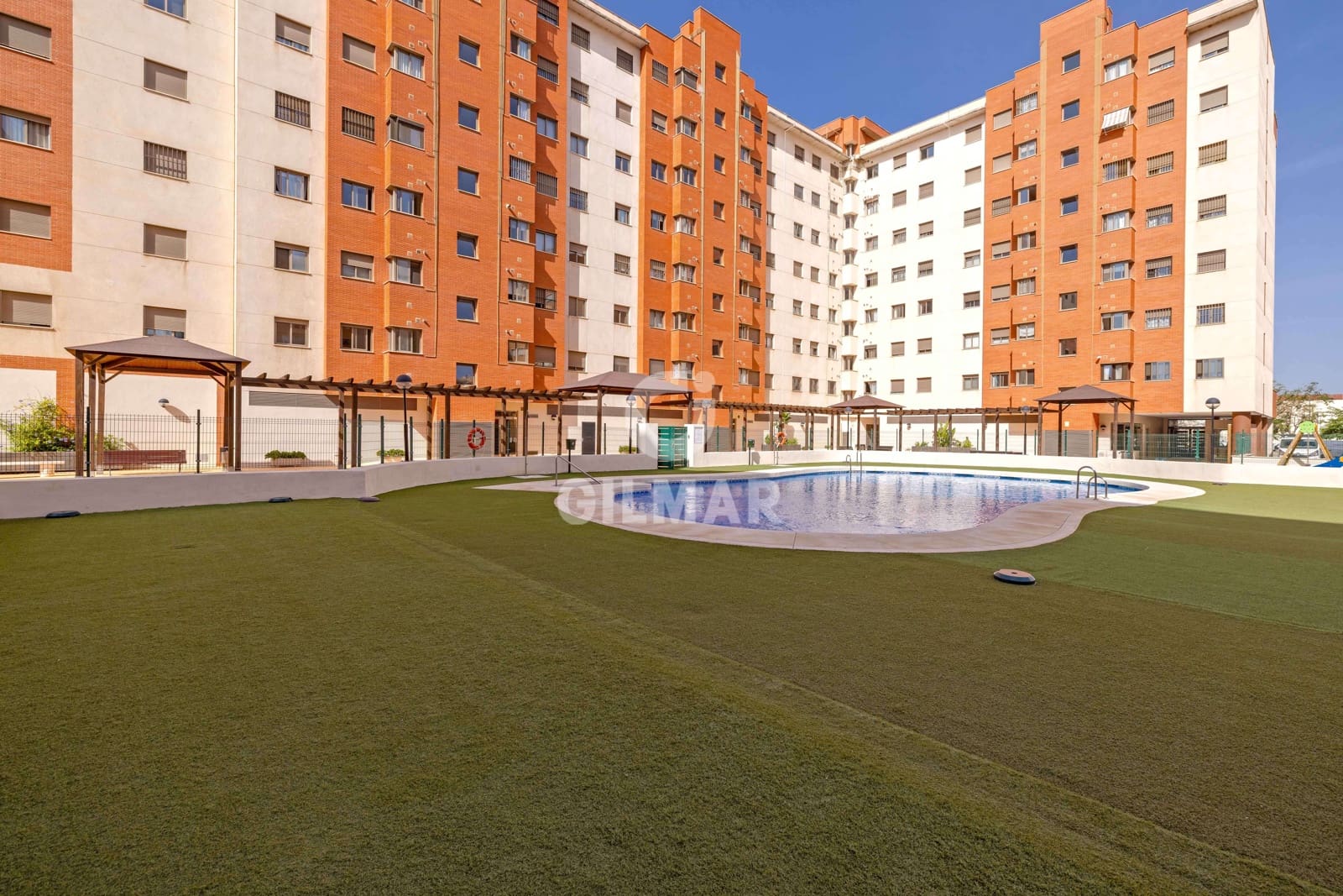 3 soverom Leilighet til salgs i Malaga by med svømmebasseng garasje - € 637 000 (Ref: 9976473)