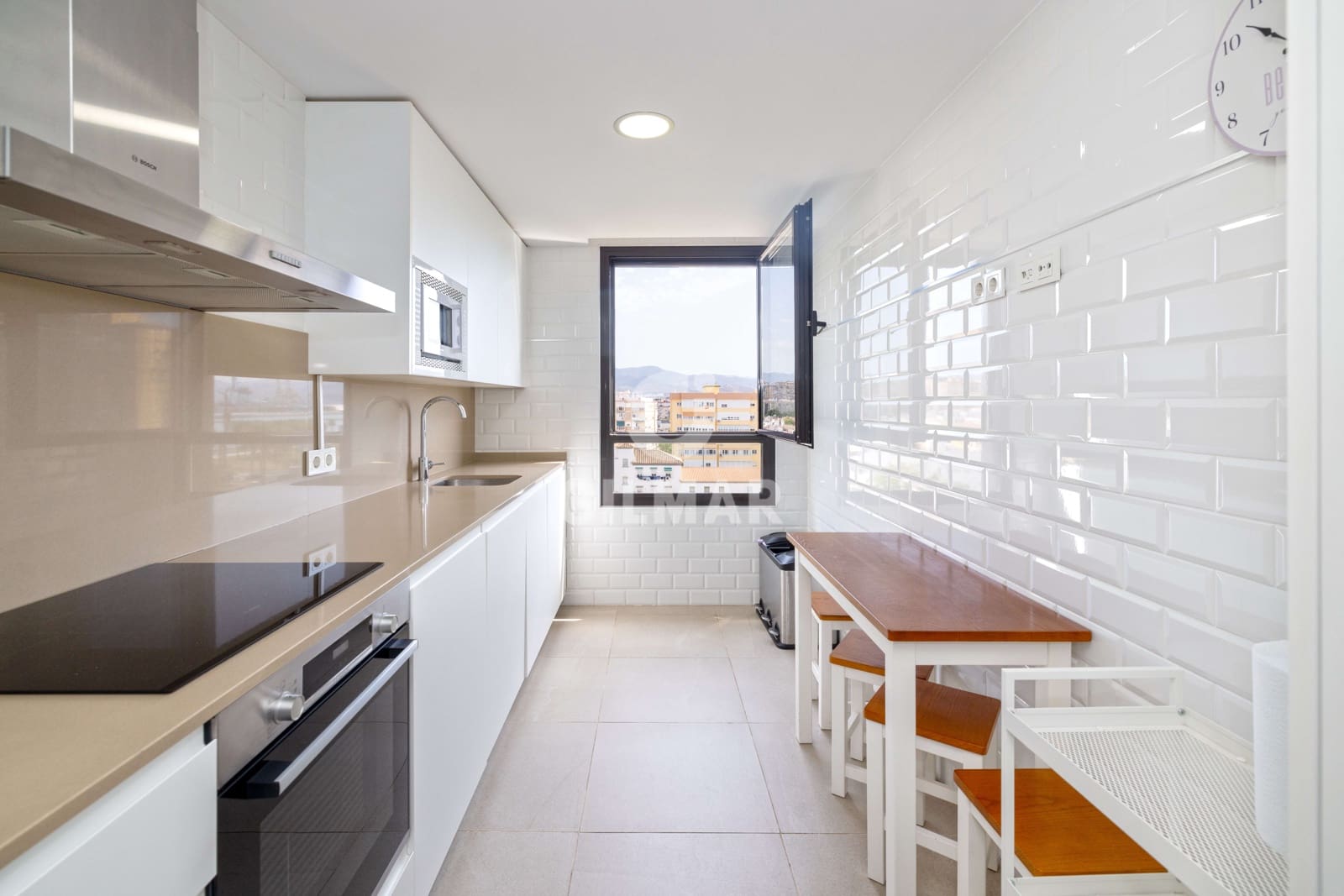 3 sovrum Lägenhet till salu i Malaga stad med pool garage - 1 275 000 € (Ref: 9976474)