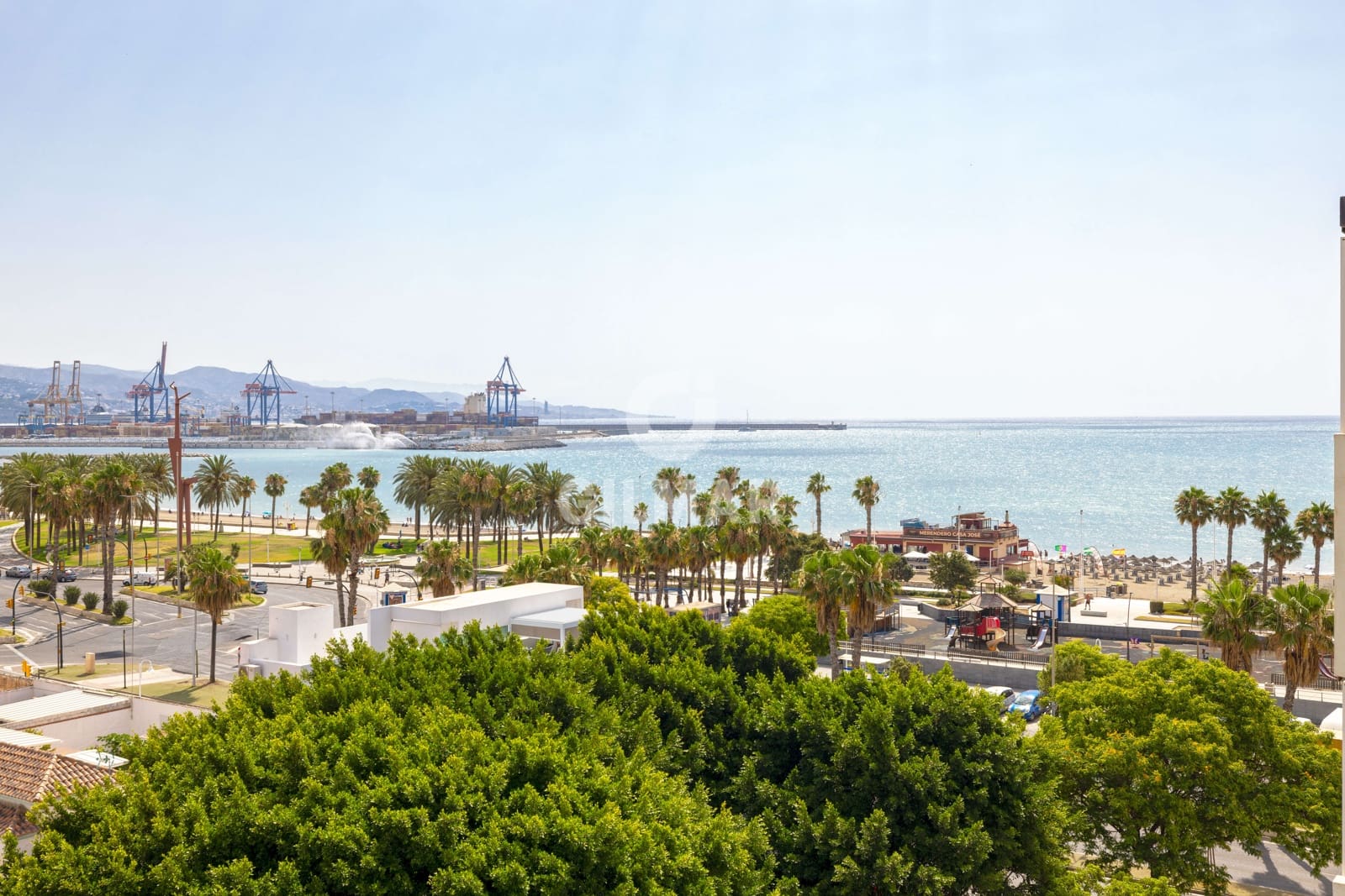 3 sovrum Lägenhet till salu i Malaga stad med pool garage - 1 275 000 € (Ref: 9976474)