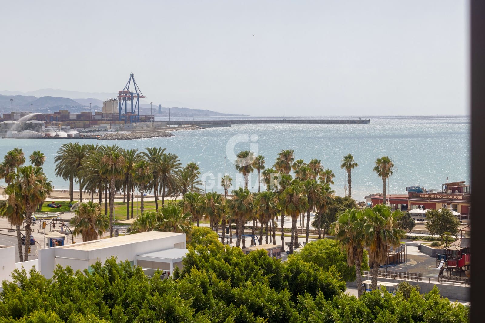 3 sovrum Lägenhet till salu i Malaga stad med pool garage - 1 275 000 € (Ref: 9976474)