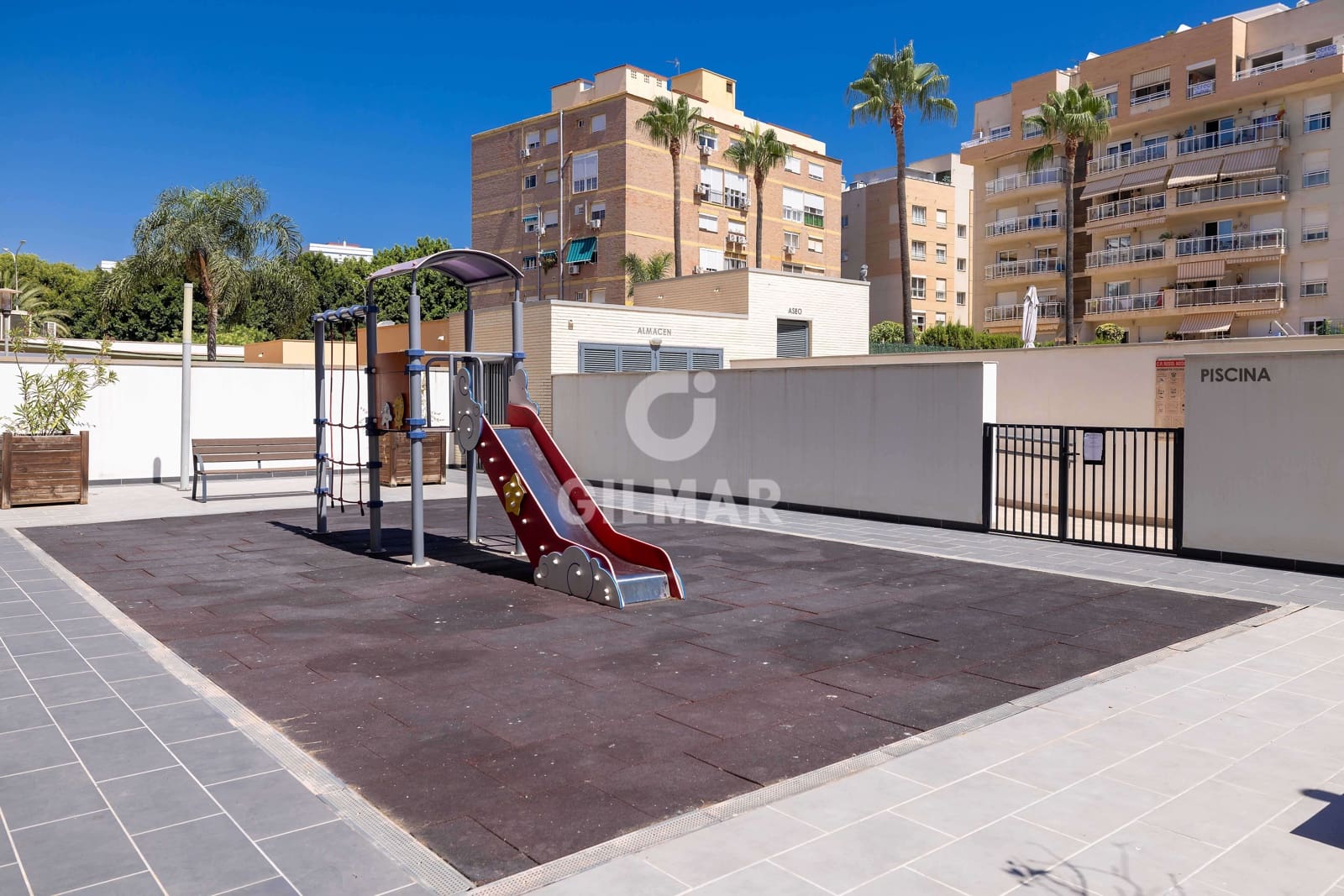 3 soverom Leilighet til salgs i Malaga by med svømmebasseng garasje - € 725 000 (Ref: 9976476)