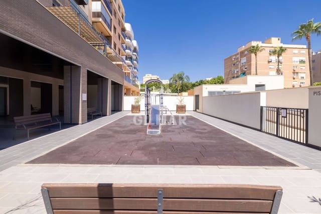 3 soverom Leilighet til salgs i Pacifico, Málaga by med svømmebasseng garasje - € 725 000 (Ref: 9976476)