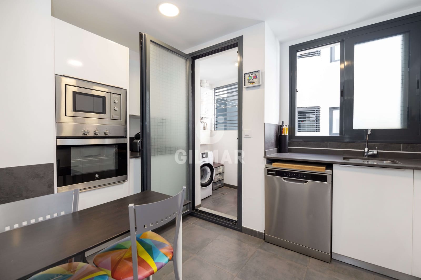 3 soverom Leilighet til salgs i Malaga by med svømmebasseng garasje - € 725 000 (Ref: 9976476)