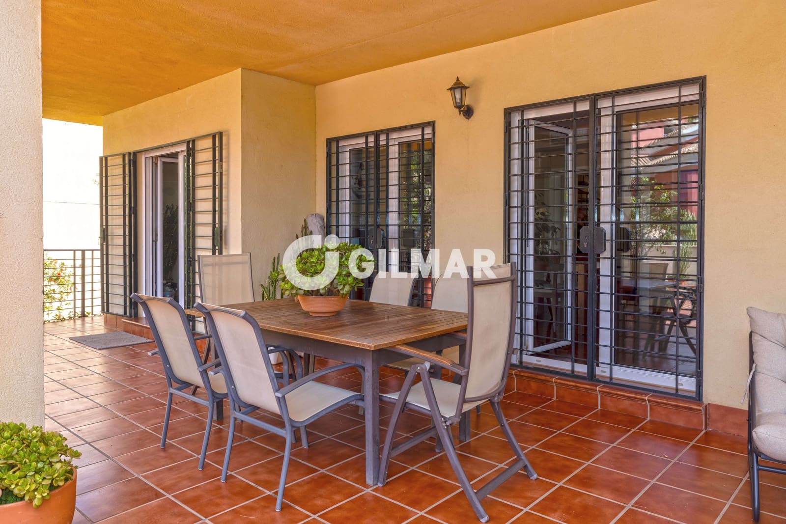 7 soverom Villa til salgs i Malaga by med svømmebasseng garasje - € 1 420 000 (Ref: 9976578)