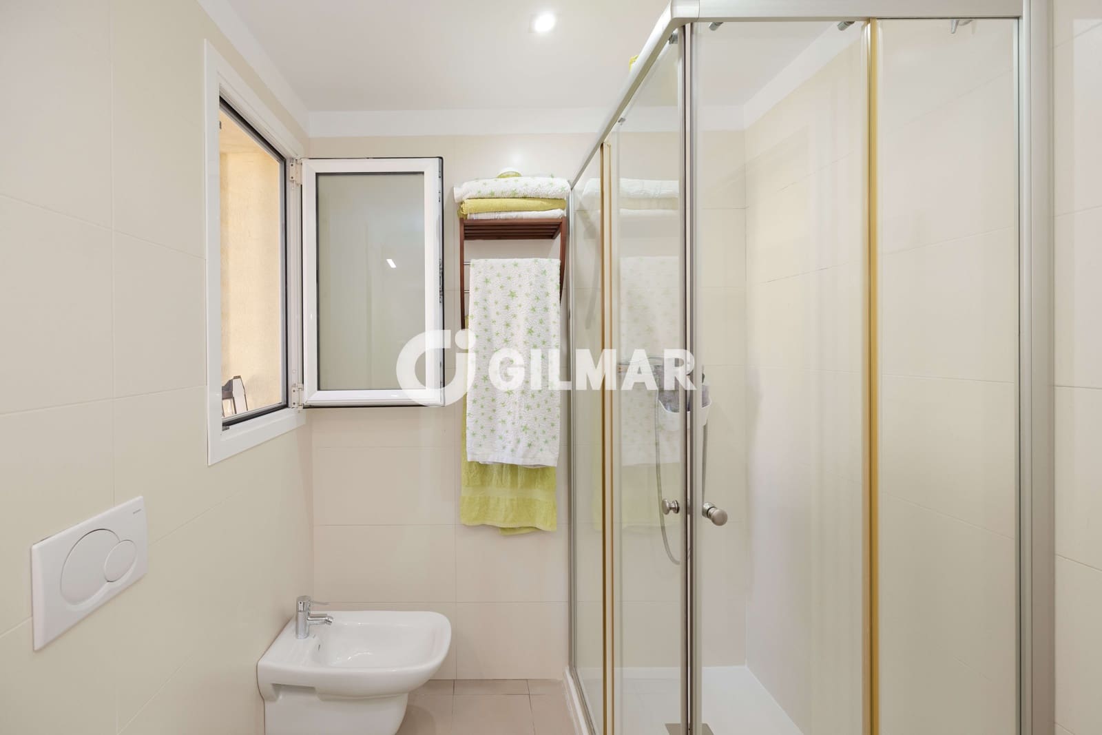 7 soverom Villa til salgs i Malaga by med svømmebasseng garasje - € 1 420 000 (Ref: 9976578)