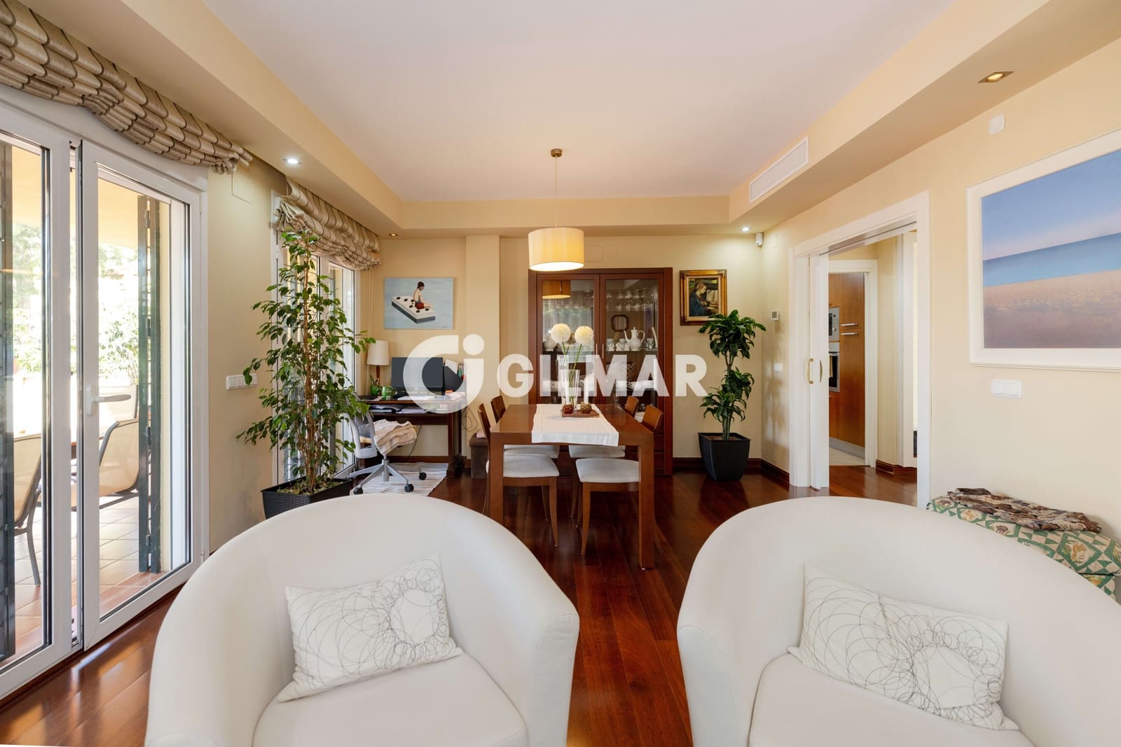 7 soverom Villa til salgs i Malaga by med svømmebasseng garasje - € 1 420 000 (Ref: 9976578)