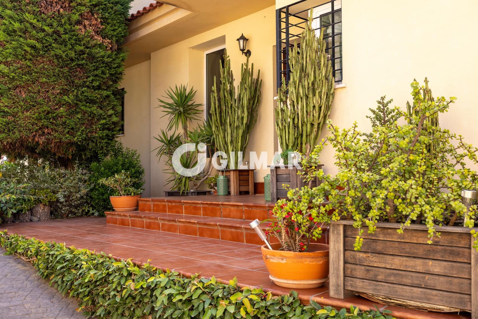 7 soverom Villa til salgs i Malaga by med svømmebasseng garasje - € 1 420 000 (Ref: 9976578)