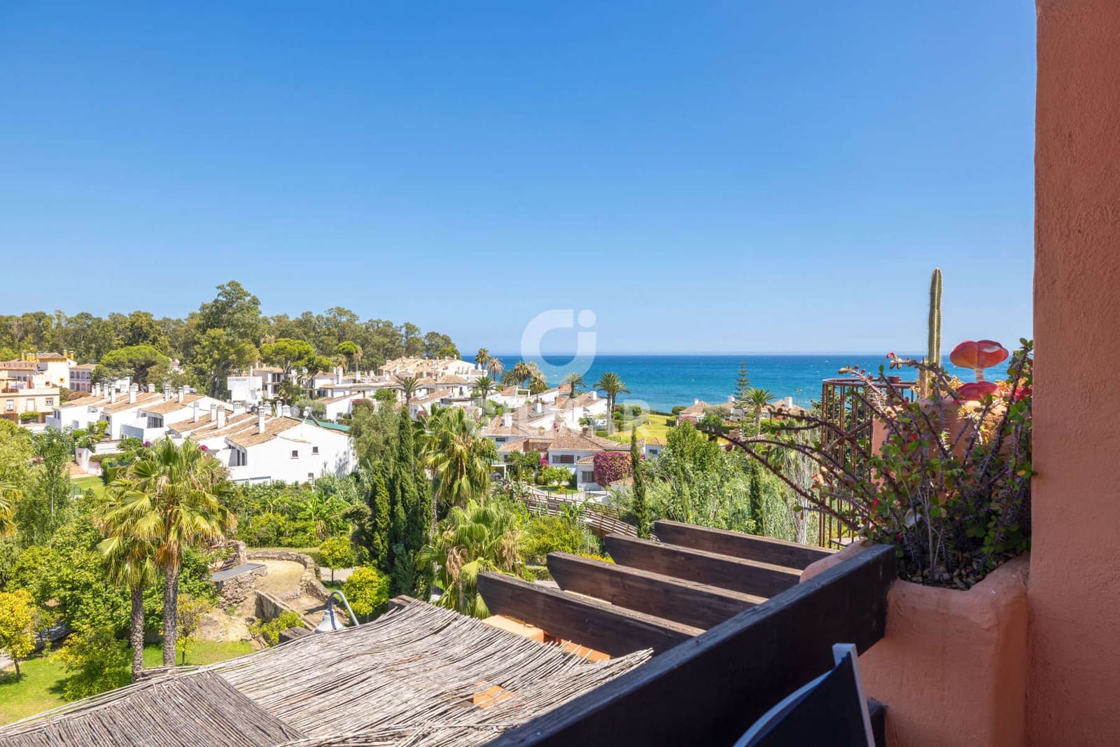 2 soveværelse Penthouse til salg i Estepona med garage - € 850.000 (Ref: 9977910)