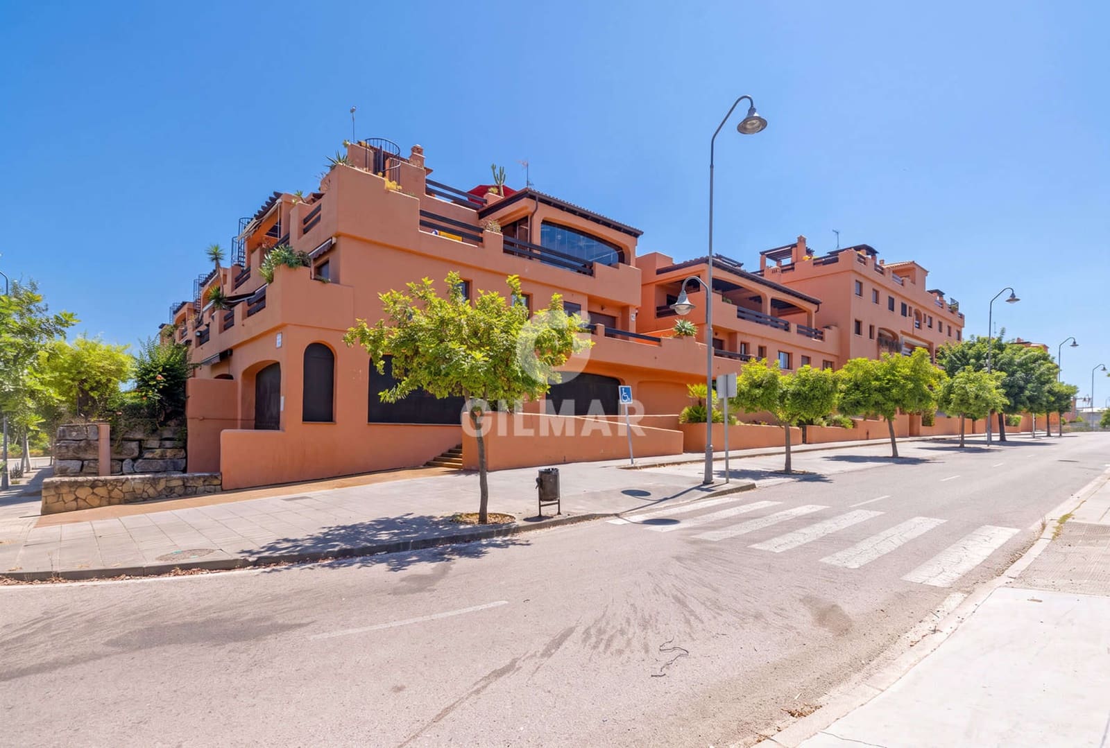 2 soveværelse Penthouse til salg i Estepona med garage - € 850.000 (Ref: 9977910)