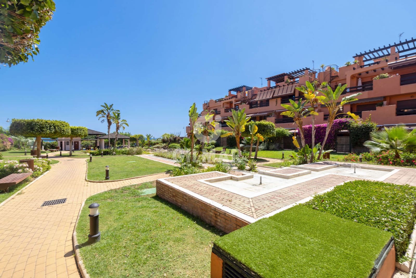 2 soveværelse Penthouse til salg i Estepona med garage - € 850.000 (Ref: 9977910)