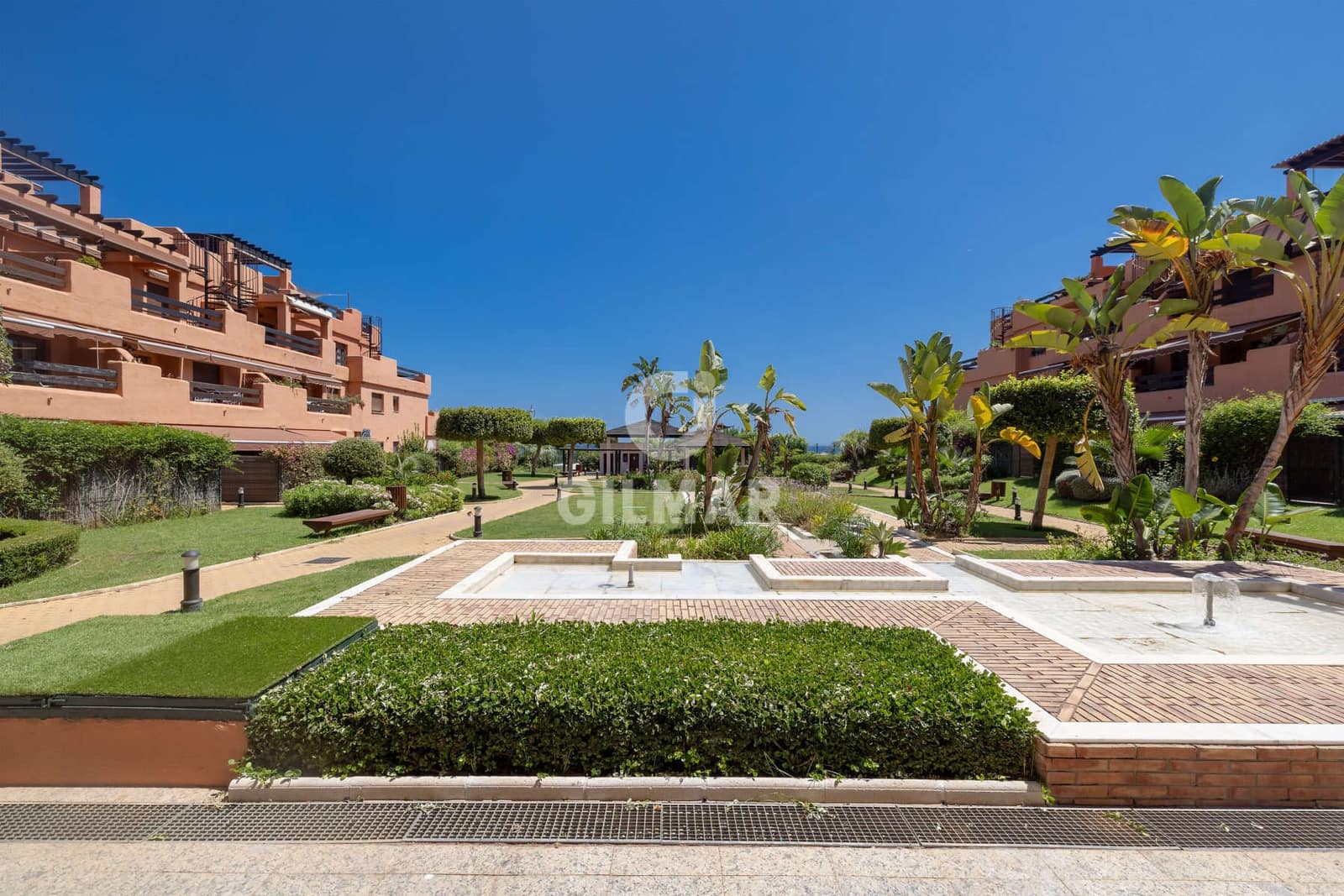 2 soveværelse Penthouse til salg i Estepona med garage - € 850.000 (Ref: 9977910)
