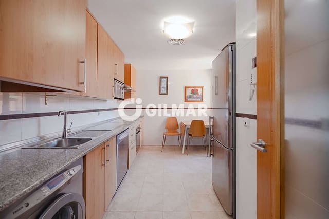 2 soverom Penthouse til salgs i Los Llanos, Estepona med svømmebasseng garasje - € 730 000 (Ref: 9977910)