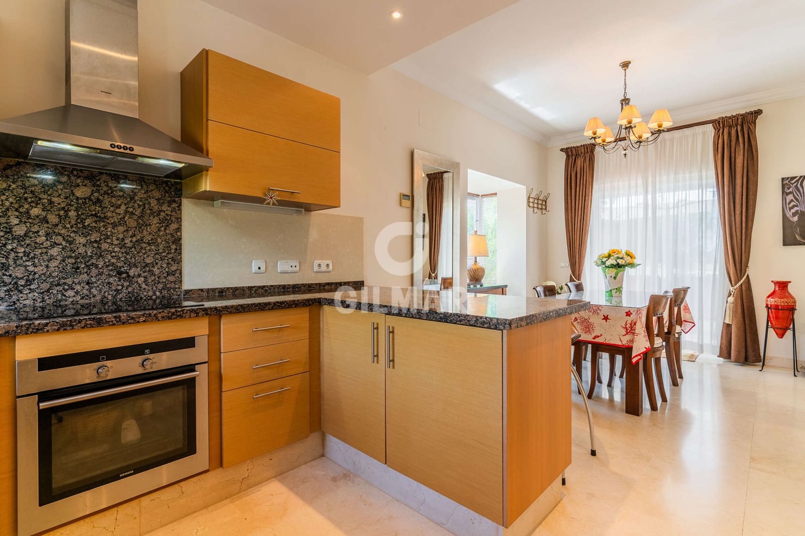 2 quarto Moradia em Banda para venda em Arcos de la Frontera com piscina garagem - 295 000 € (Ref: 9978040)