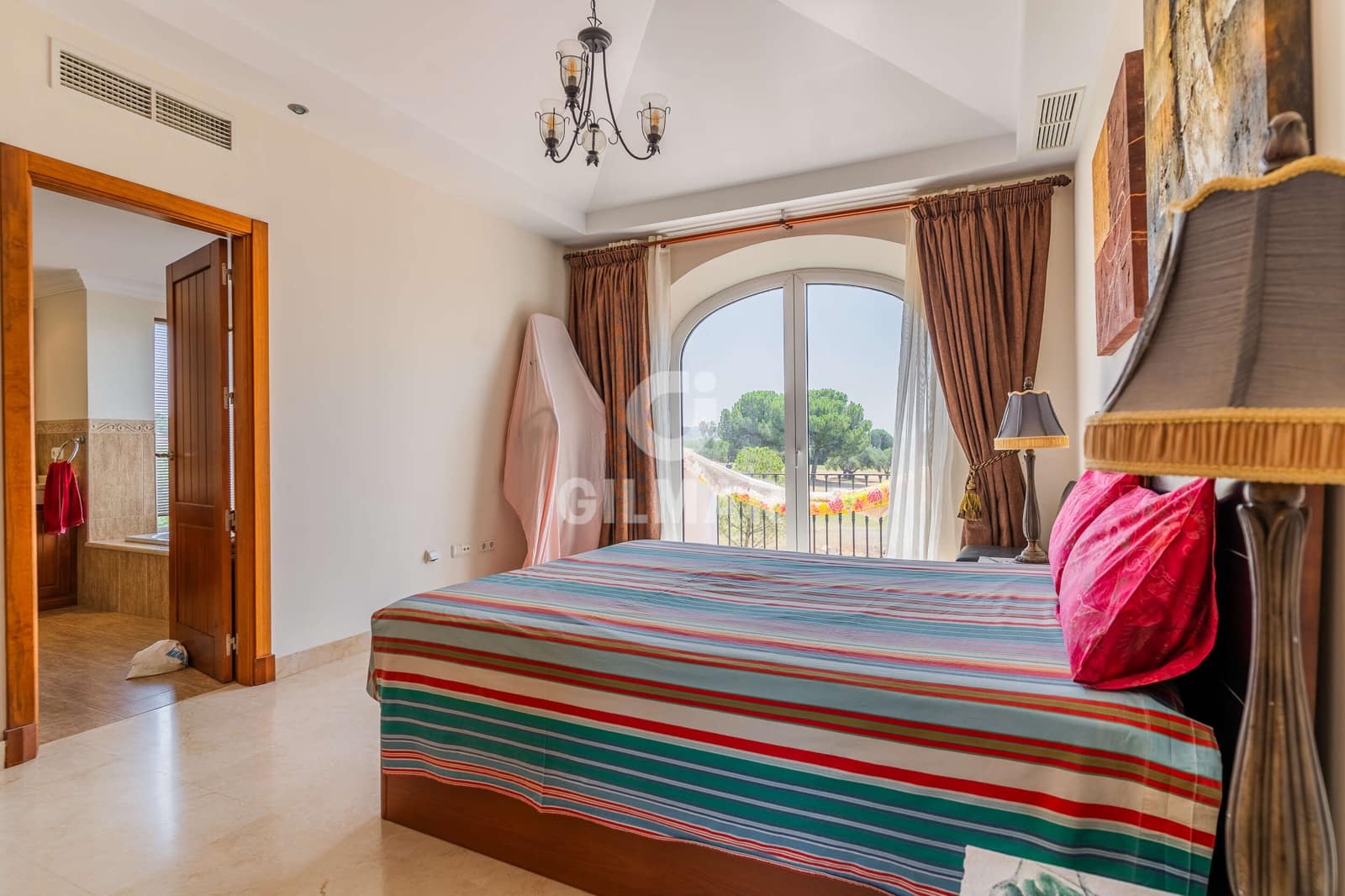2 quarto Moradia em Banda para venda em Arcos de la Frontera com piscina garagem - 295 000 € (Ref: 9978040)