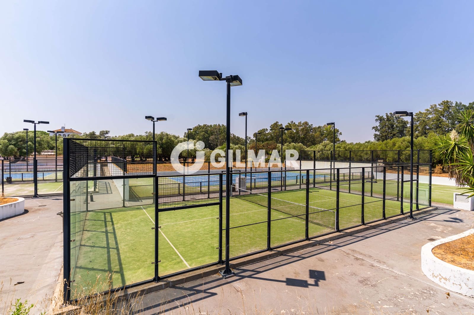 Adosado de 2 habitaciones en Arcos de la Frontera en venta con piscina garaje - 295.000 € (Ref: 9978040)