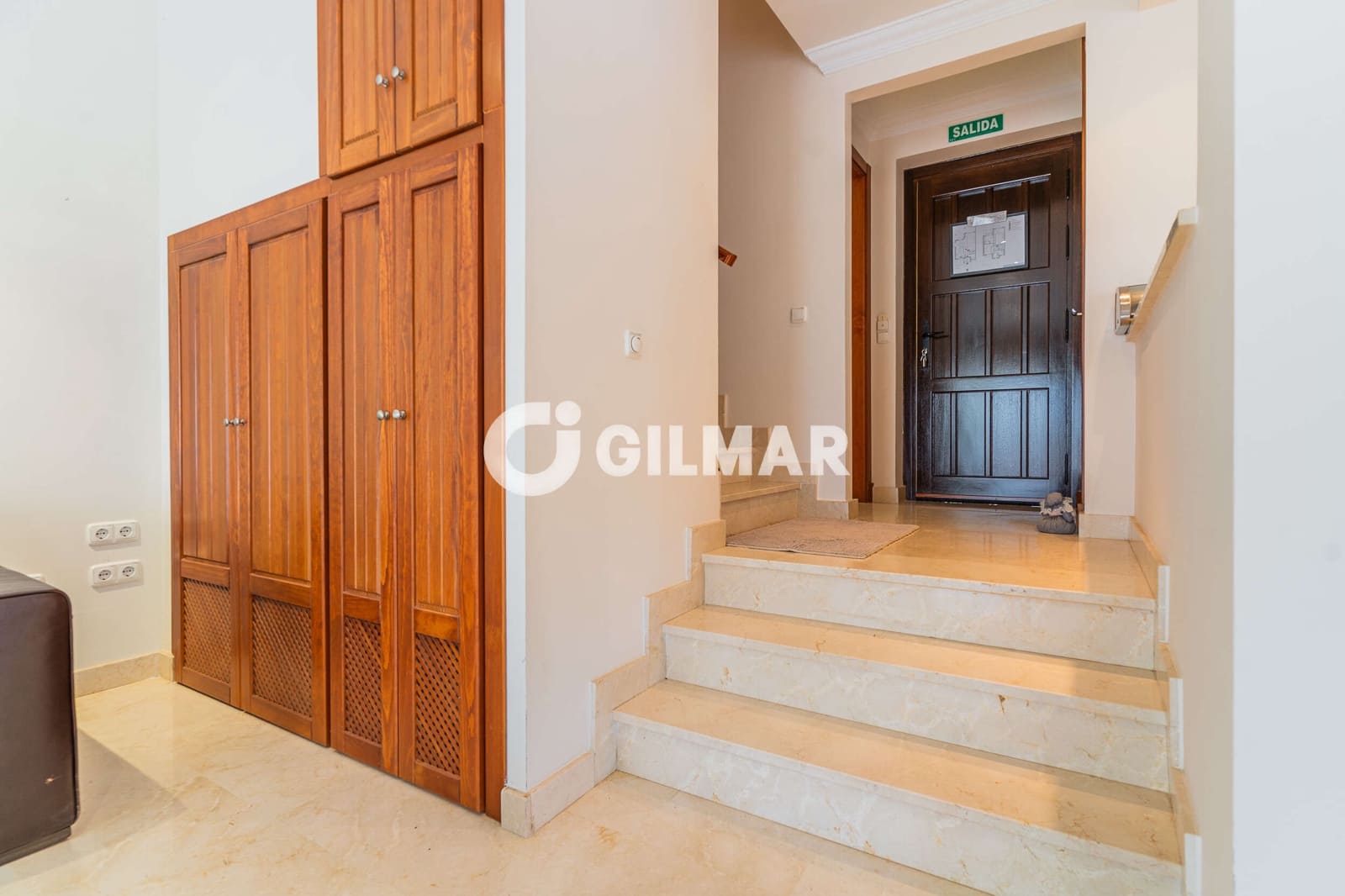 Adosado de 2 habitaciones en Arcos de la Frontera en venta con piscina garaje - 295.000 € (Ref: 9978040)