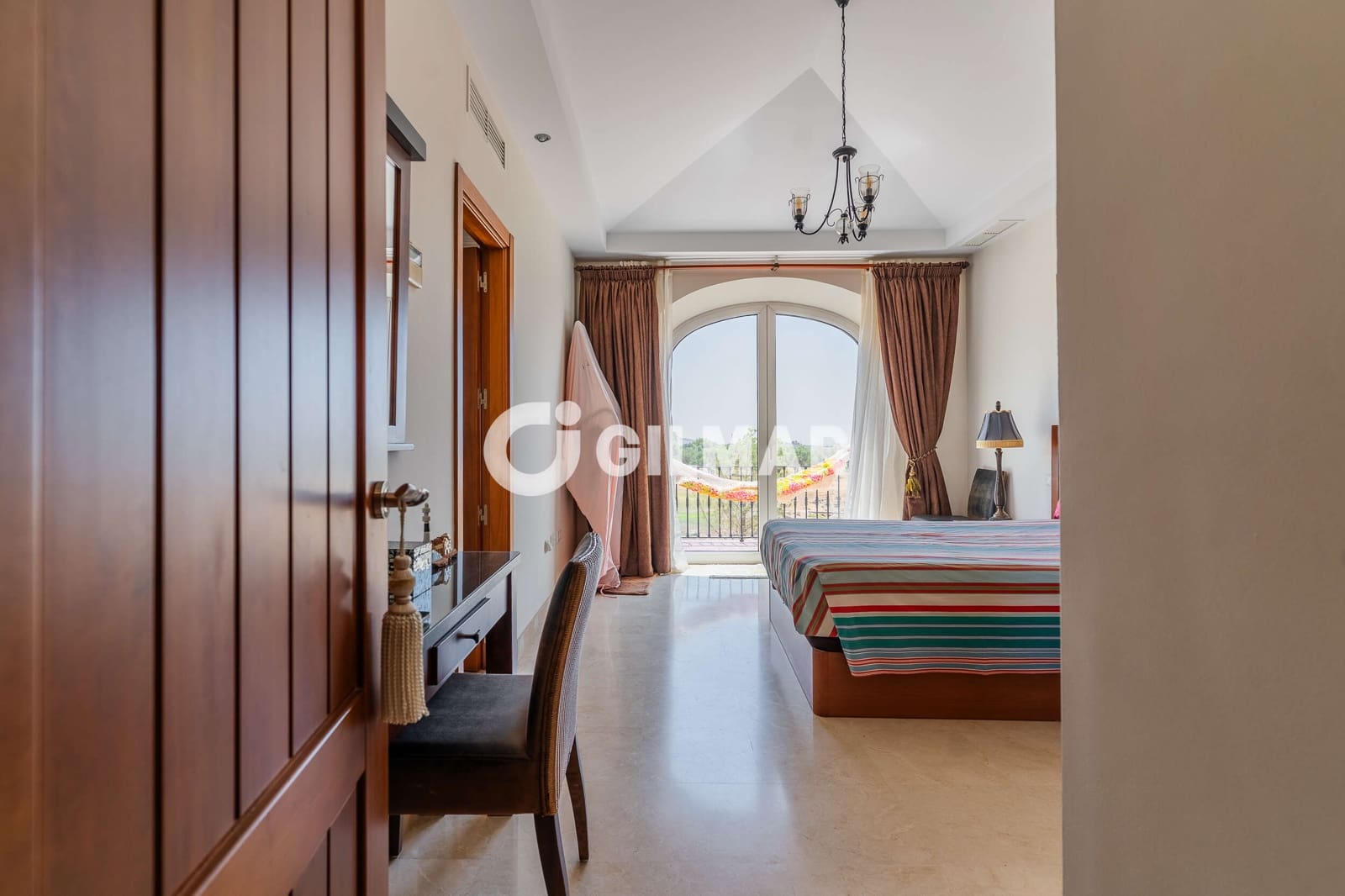 Adosado de 2 habitaciones en Arcos de la Frontera en venta con piscina garaje - 295.000 € (Ref: 9978040)