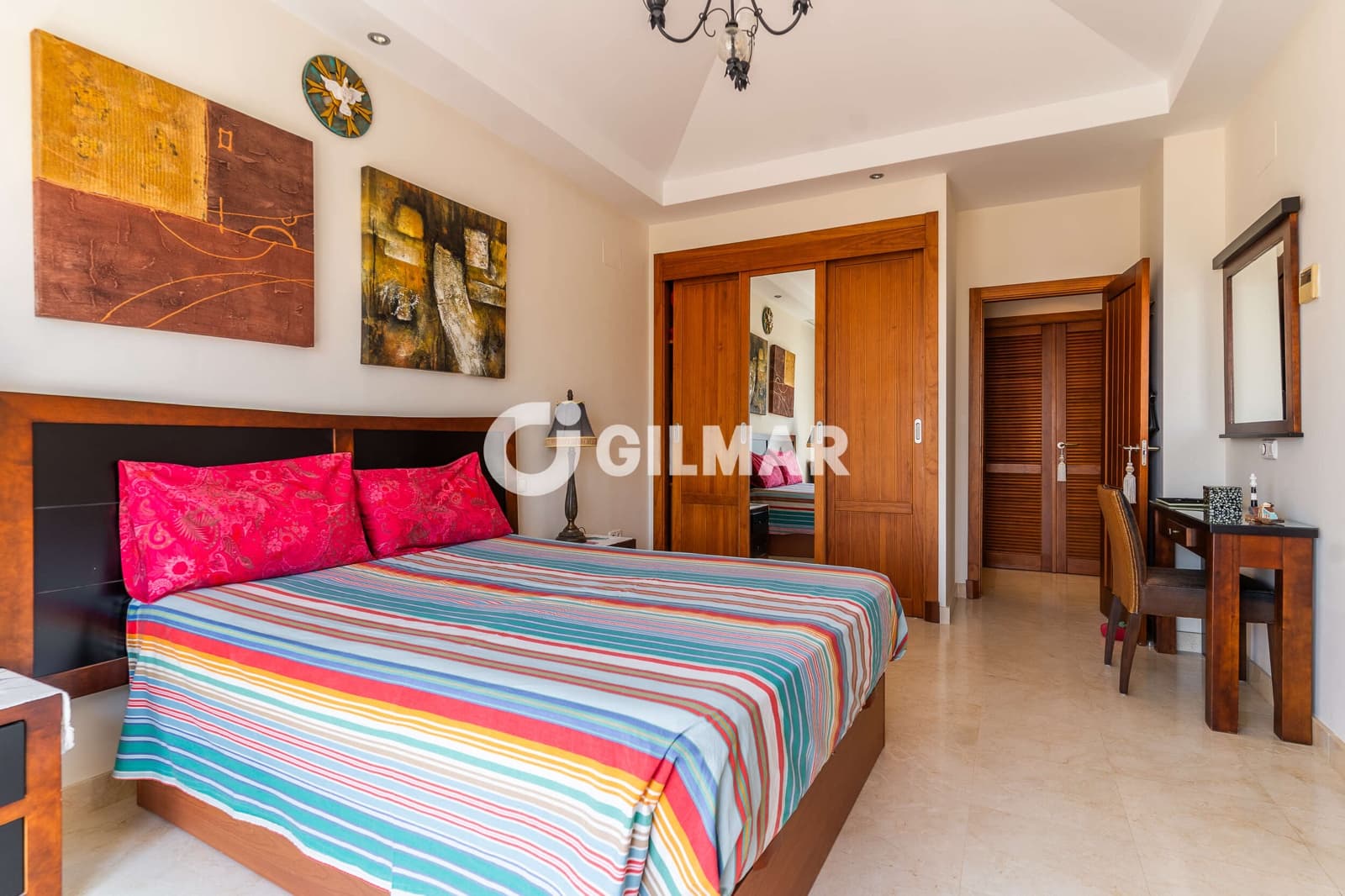 Adosado de 2 habitaciones en Arcos de la Frontera en venta con piscina garaje - 295.000 € (Ref: 9978040)