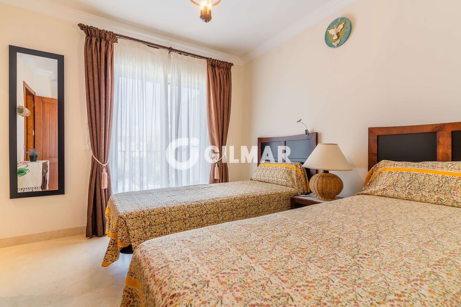 Adosado de 2 habitaciones en Arcos de la Frontera en venta con piscina garaje - 295.000 € (Ref: 9978040)