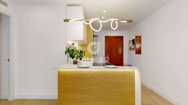 3 bedroom Flat for sale in Centro ciudad, Fuengirola with garage - € 397,000 (Ref: 9979233)