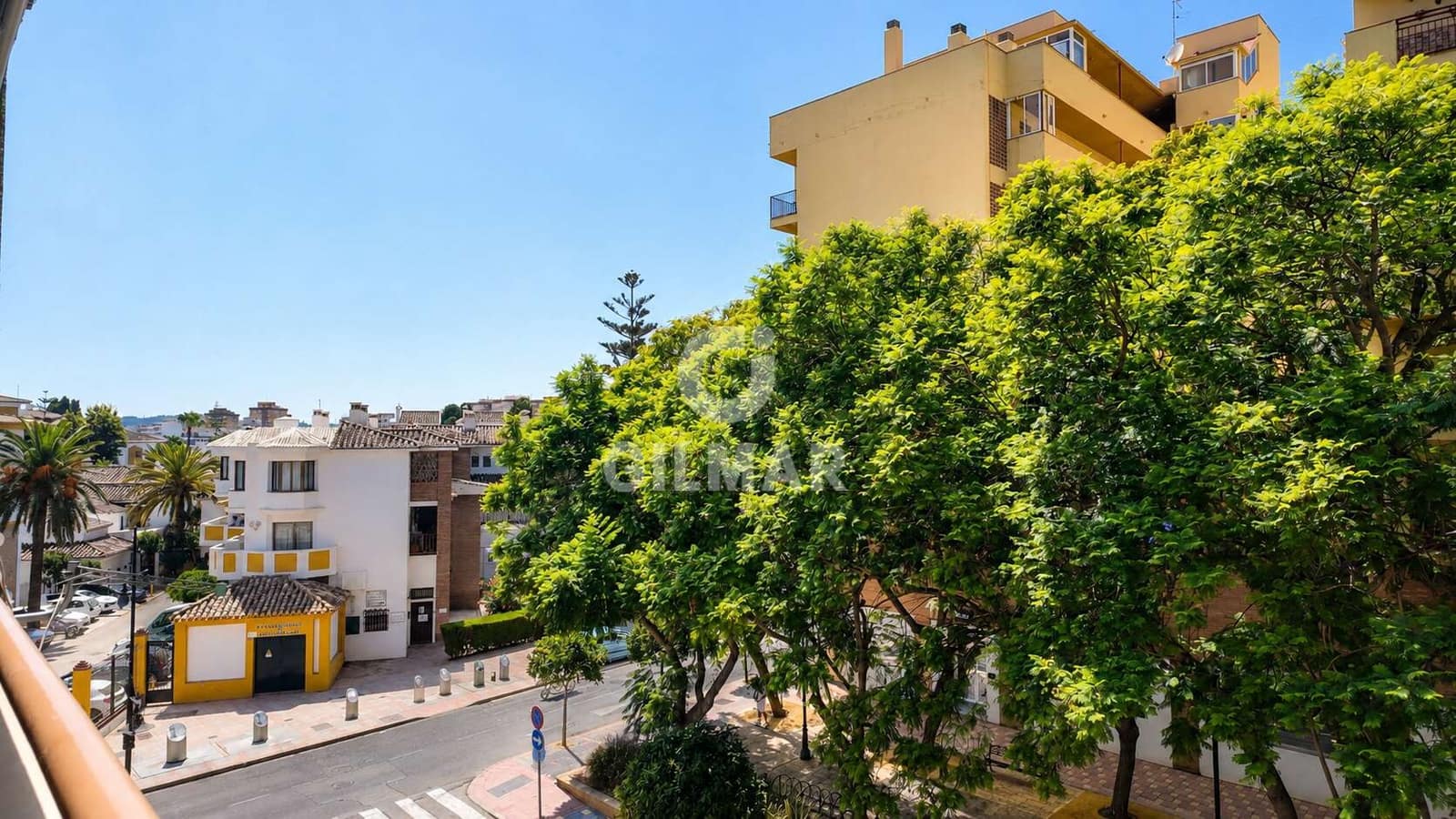 3 bedroom Flat for sale in Fuengirola with garage - € 397,000 (Ref: 9979233)